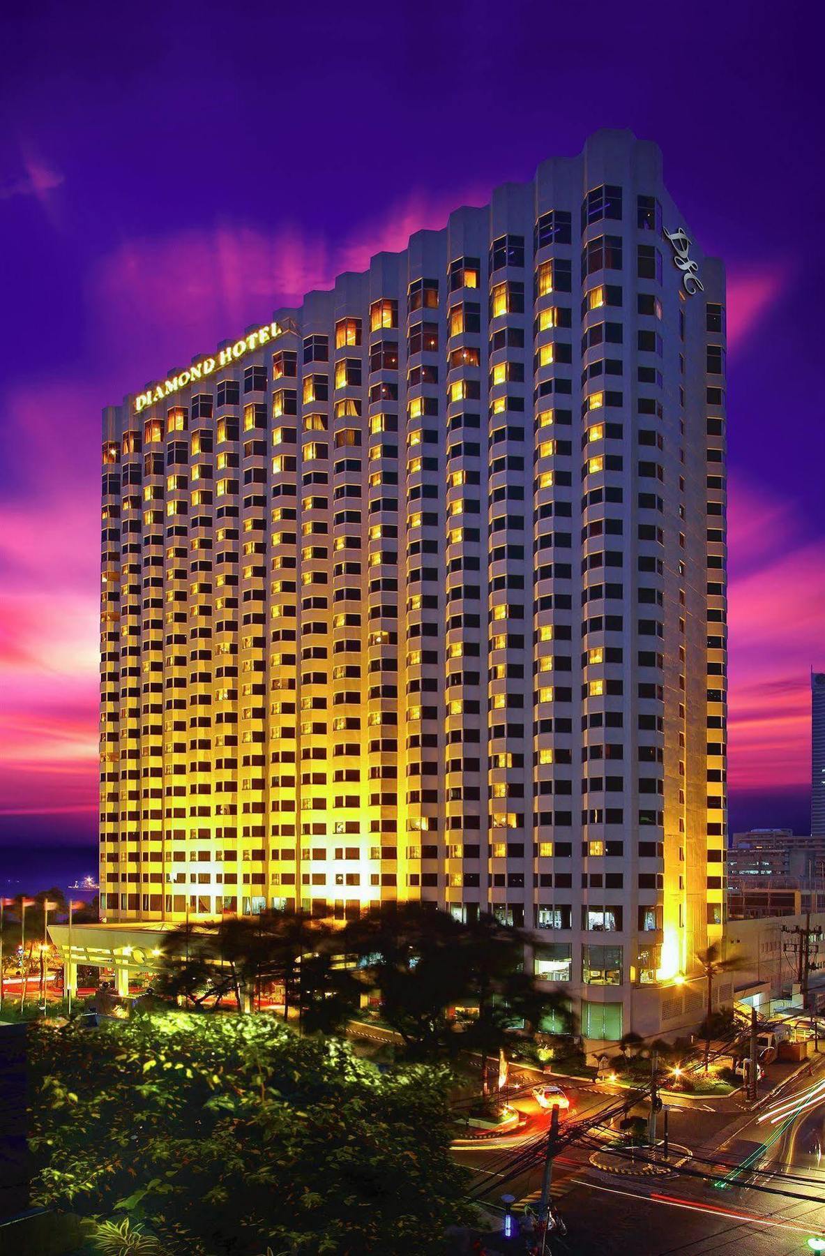 Diamond Hotel Philippines Манила Экстерьер фото